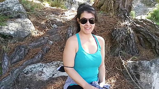 (Public oral sex) Outdoor flashing and blowing rod in the mountain