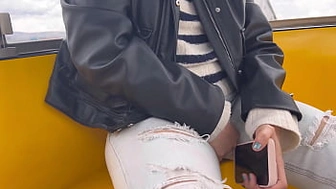 Public lezbian sex in amusement park (real)