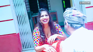 Desi milkman hammered his mistress' monstrous boobies on the pretext of selling milk ( Hindi audio )