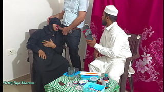 Muslim women poked by the doctor in front of her fiance because she could not get pregnant (Threesome Sex)