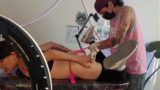 Tattoo with finger included, this tattoo artist really knows how to move his fingers