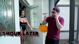 BANGBROS - Halloween Bunny Serena Santos Gives Horny Neighbor Logan Xander The Treat Of His Life